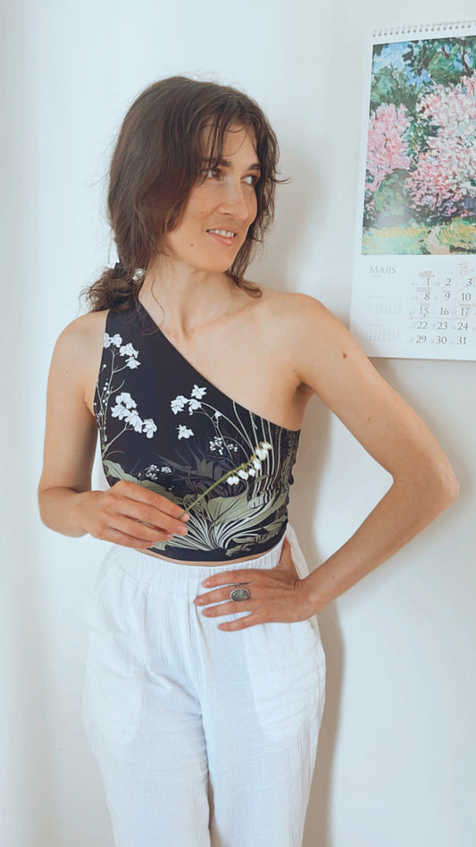 Lilies of the valley top